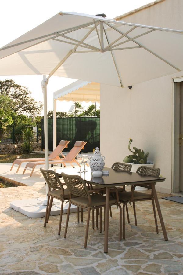 Enjoytrulli - Countryside Villa Noci Exteriör bild
